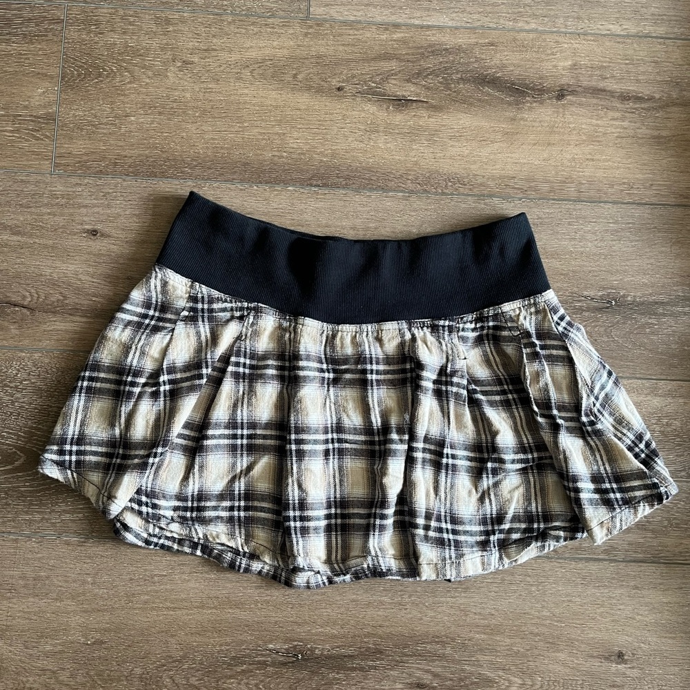 Max Rave Black and Plaid Skirt